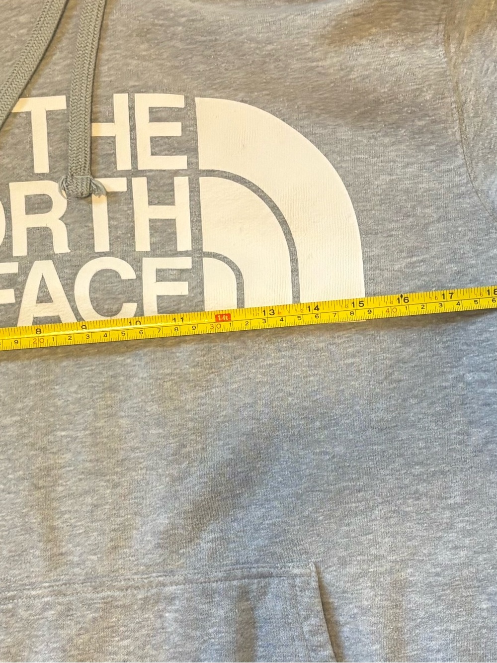 Authentic The North Face "Half Dome" Pullover Hoodie size Small spot on arm - Picture 4 of 14